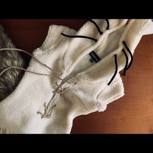 NWOT *SUPER SOFT FURRY COSTUME*!!